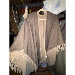 Lands Downunder Made in Italy Herringbone Poncho Shawl Wrap Fringe